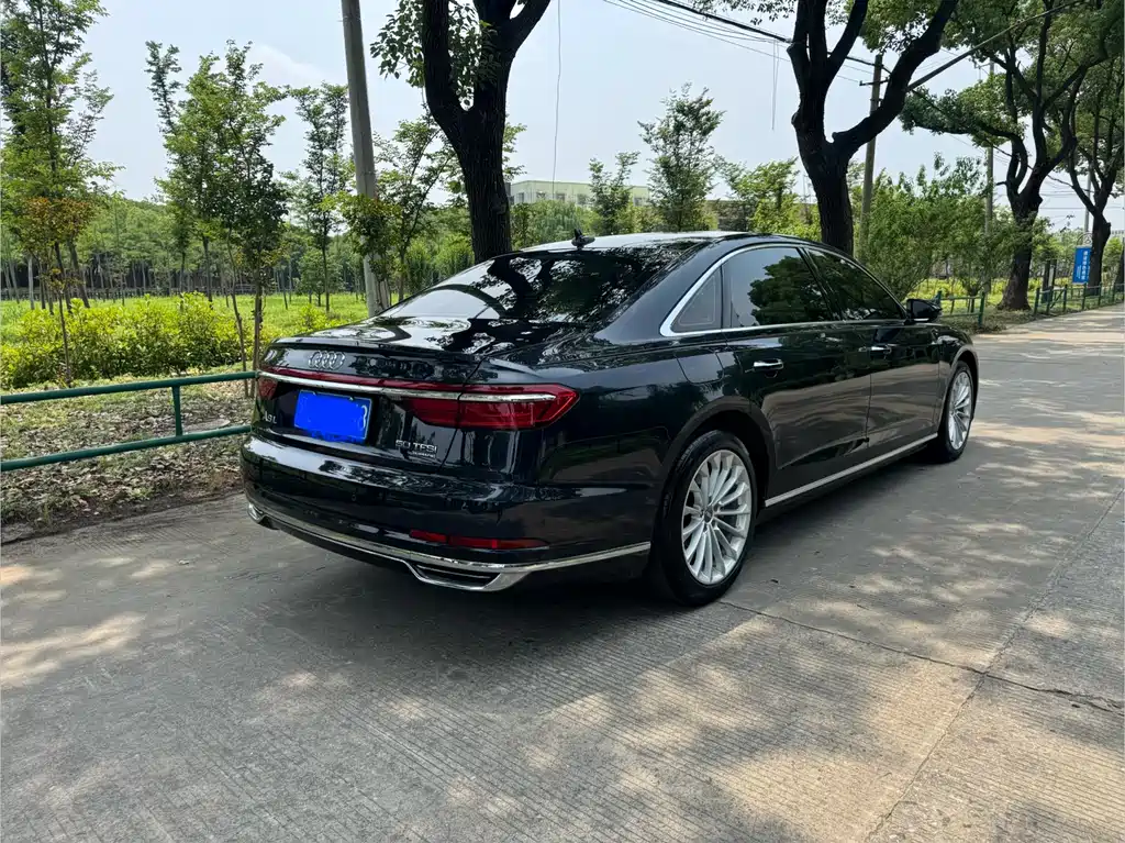 Audi A8 2021