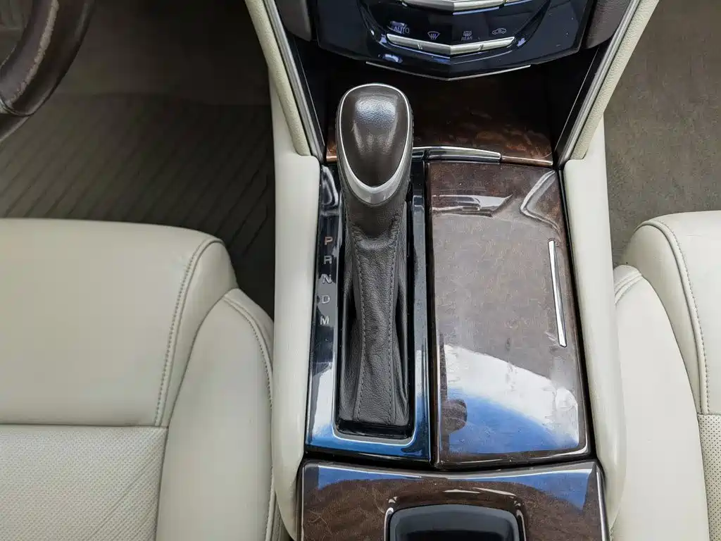 Cadillac XTS 2016 — фото 13