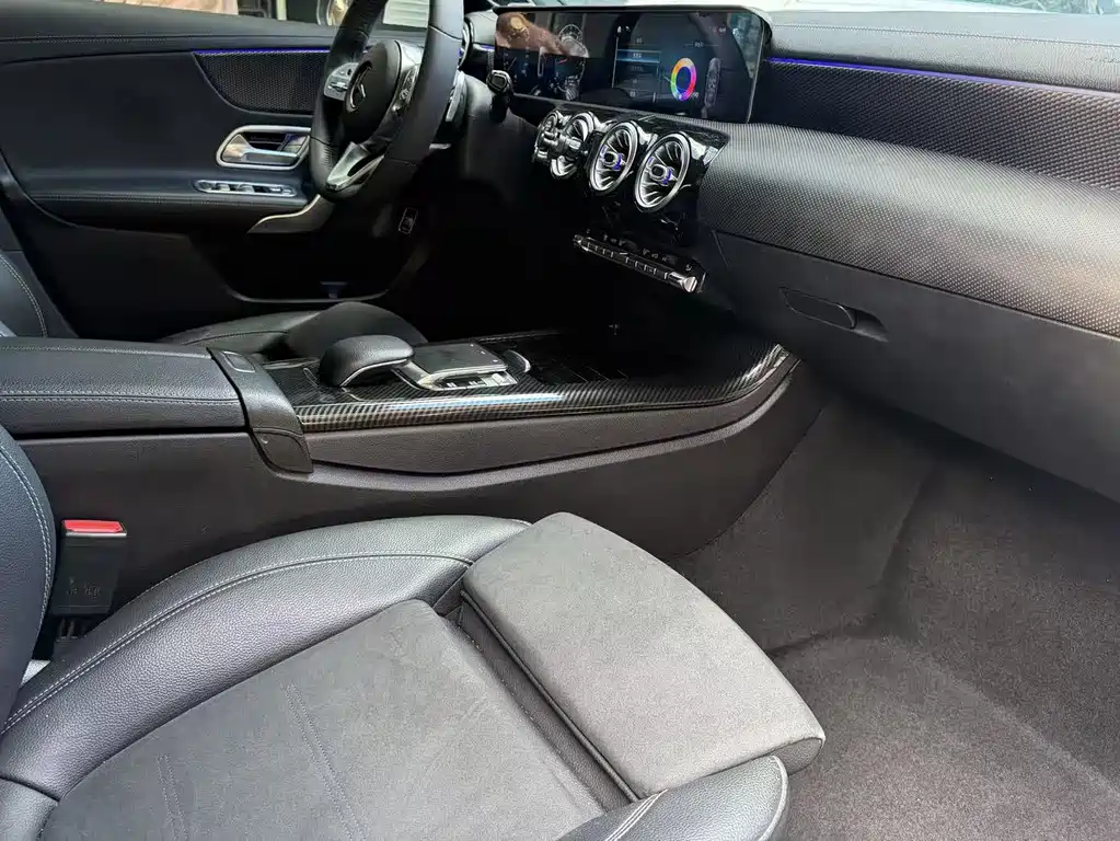 Mercedes-Benz A-Class 2020 — фото 25