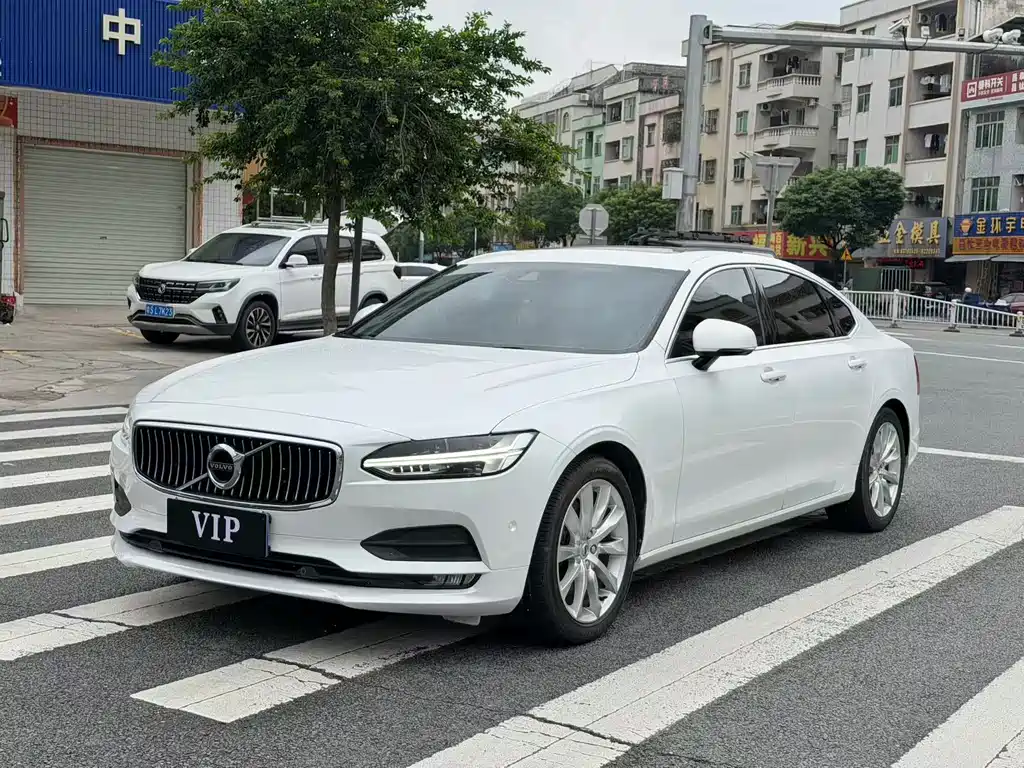 Volvo S90 2017