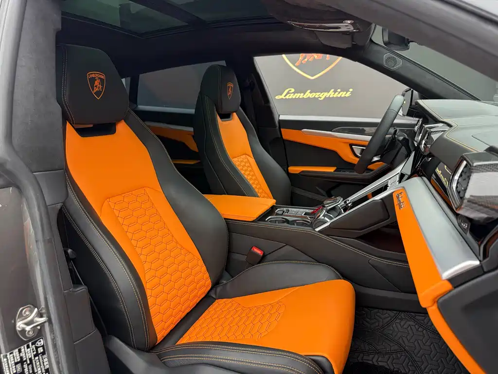 Lamborghini Urus 2022 — фото 14