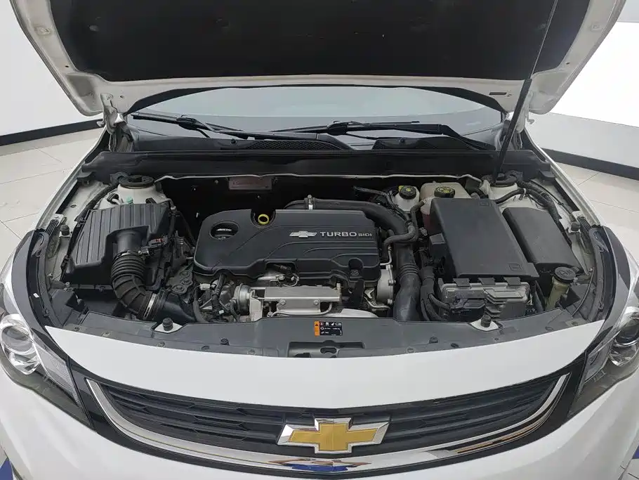 Chevrolet Malibu 2017 — фото 10