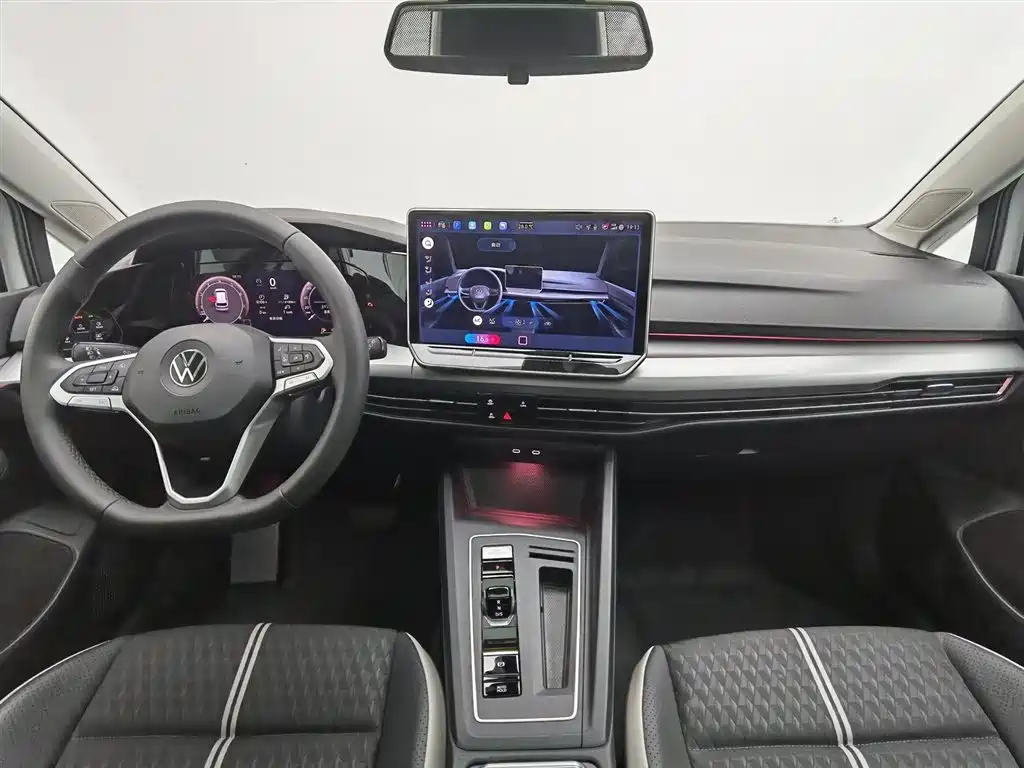 Volkswagen Golf 2025