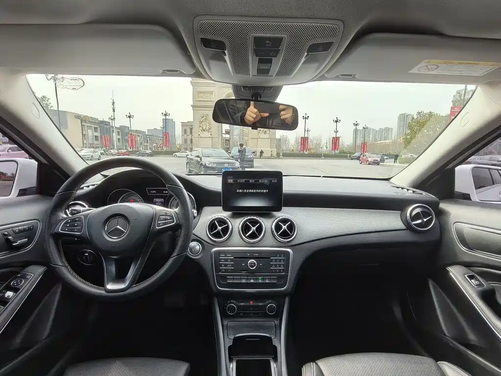 Mercedes-Benz GLA 2017 — фото 11