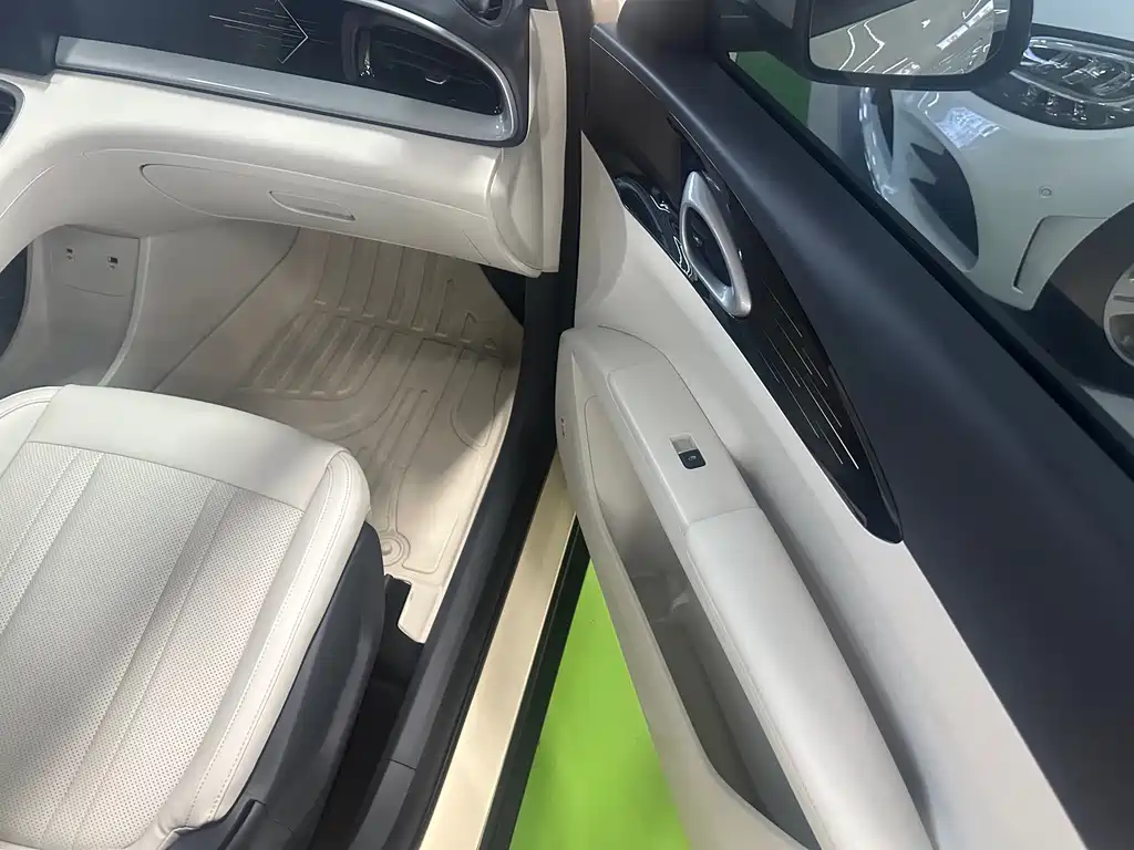 Geely Galaxy Starwish 2025 — фото 16