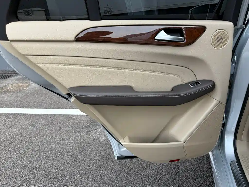 Mercedes-Benz M-Class 2012 — фото 17