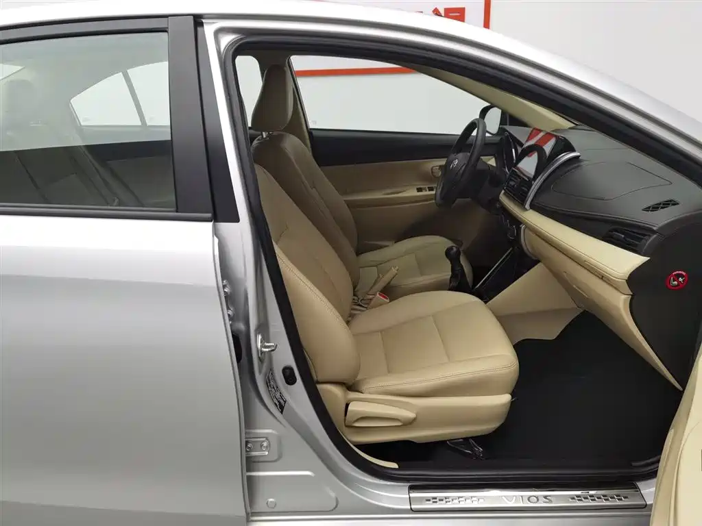 Toyota Vios 2015 — фото 23