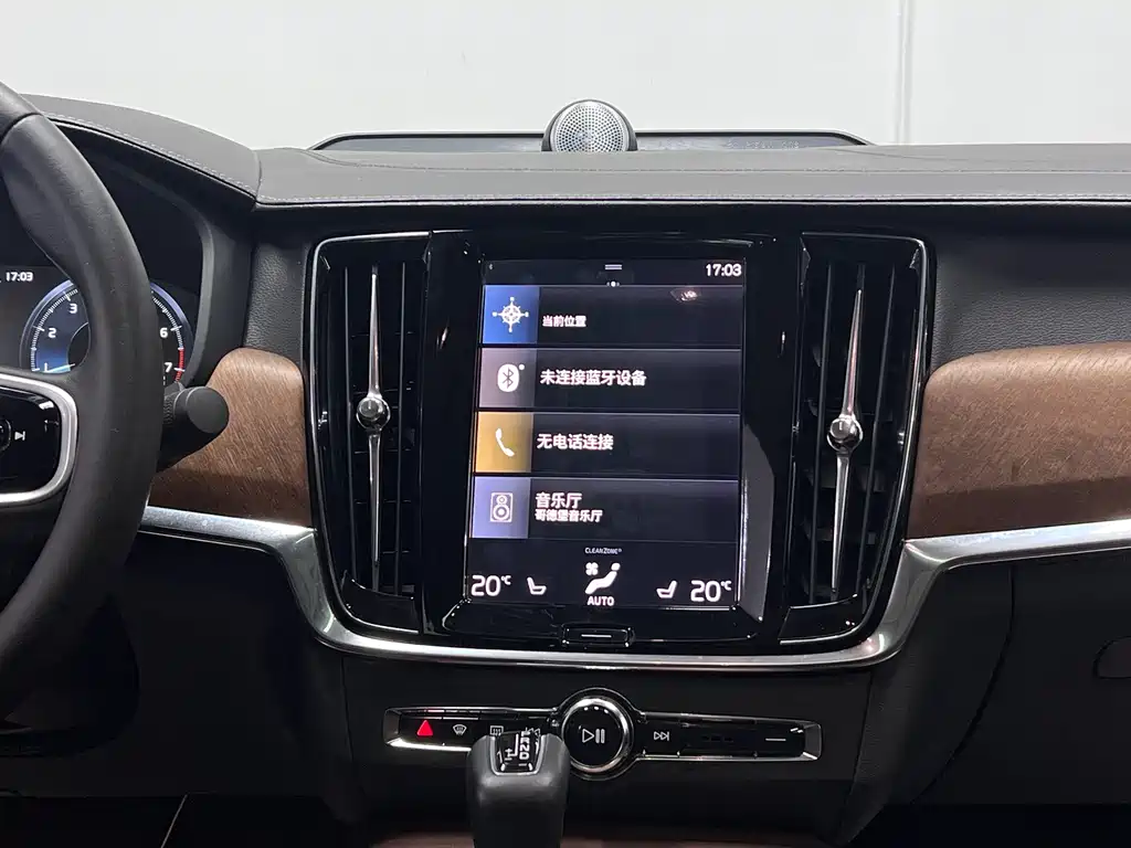 Volvo S90 2018 — фото 15