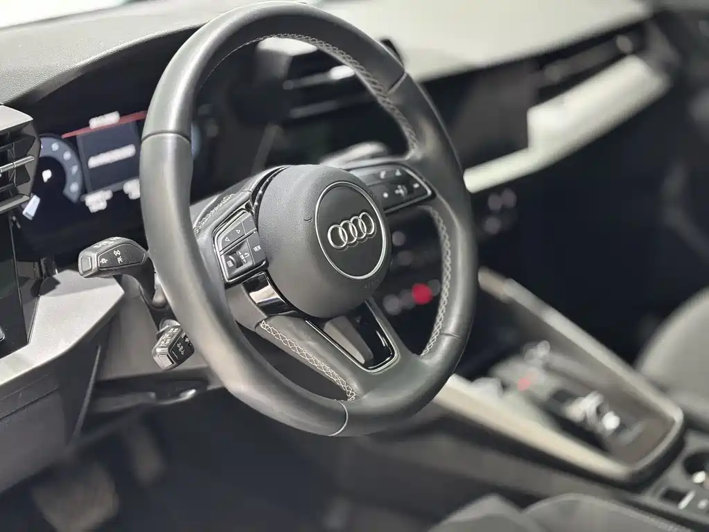 Audi A3 2023 — фото 11