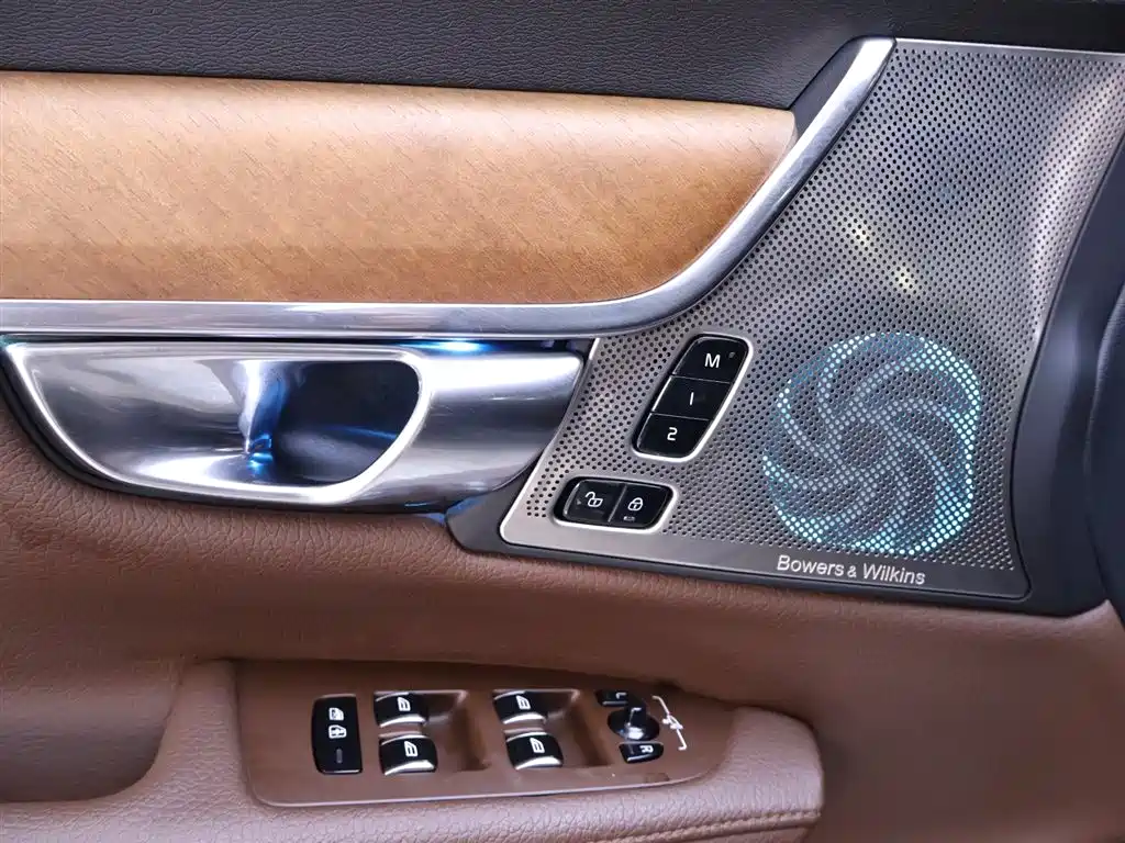 Volvo S90 2022 — фото 17