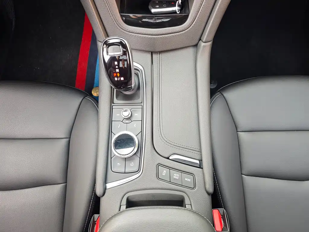 Cadillac XT6 2021 — фото 13