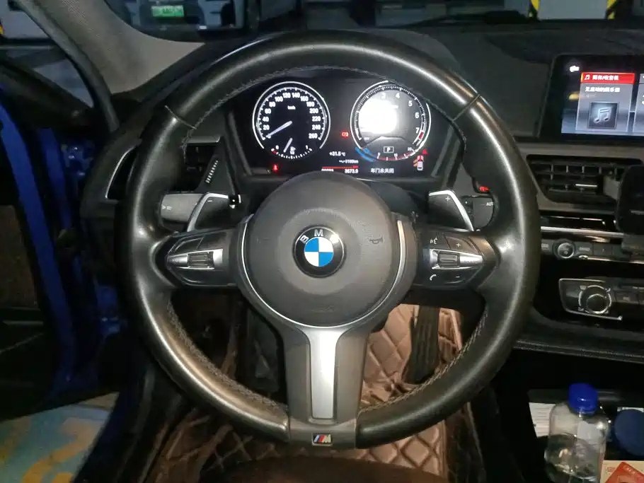 BMW 1 Series 2019 — фото 15