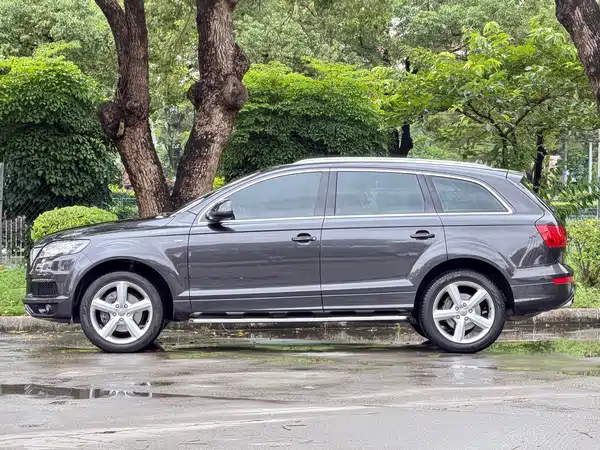 Audi Q7 2015