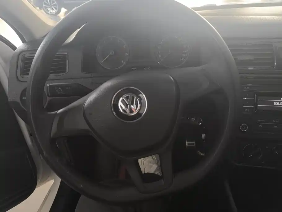 Volkswagen Santana 2018 — фото 15