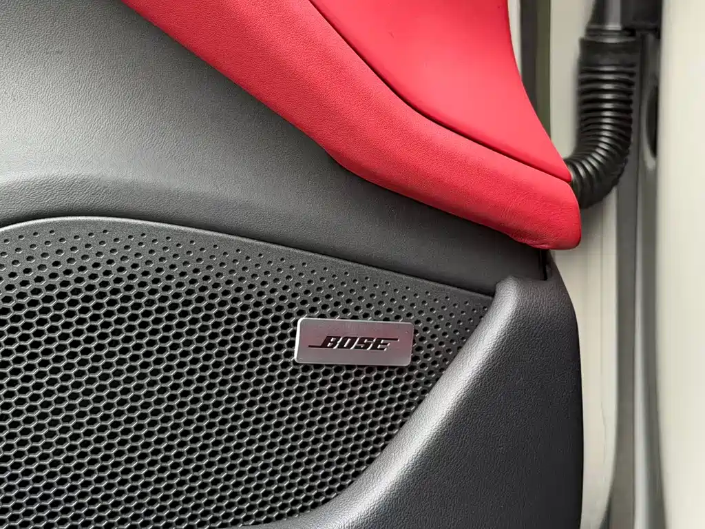 Porsche Taycan 2022 — фото 12