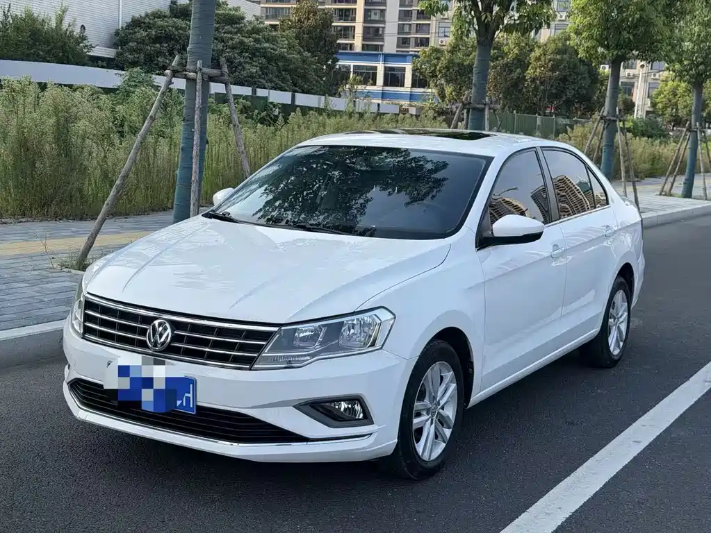Volkswagen Jetta 2018 — фото 1