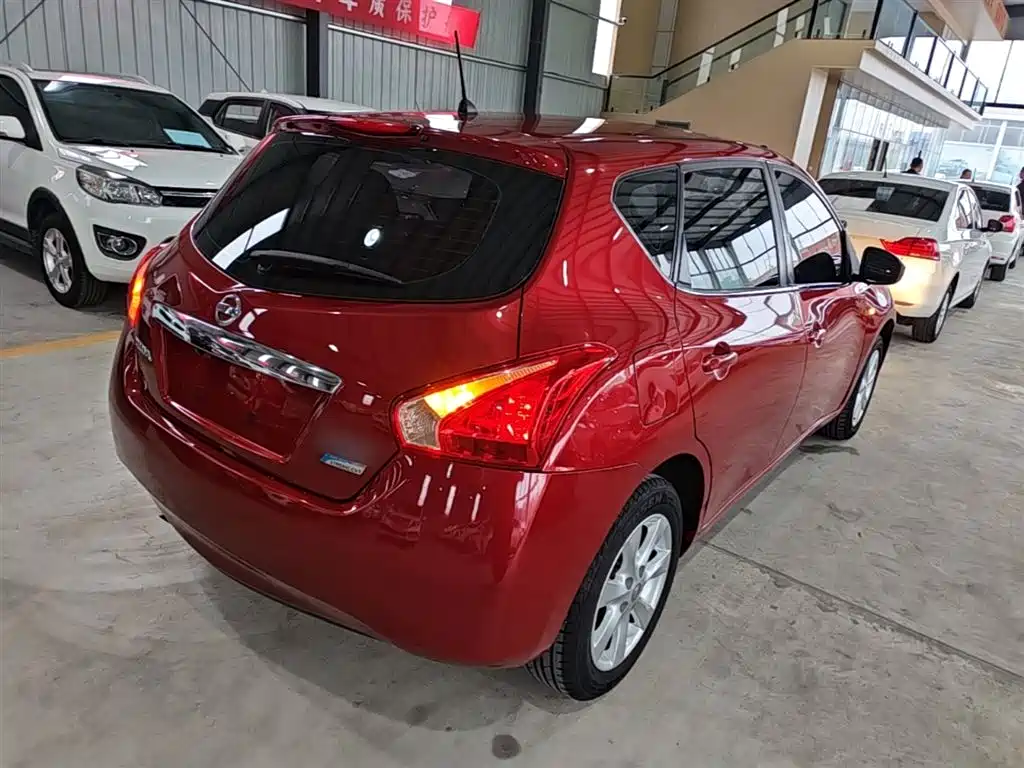 Nissan Tiida 2016 — фото 7