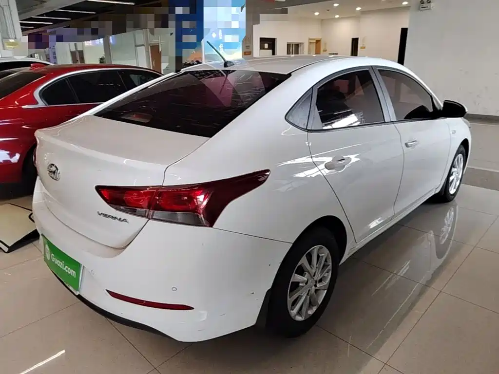 Hyundai Verna 2016 — фото 7