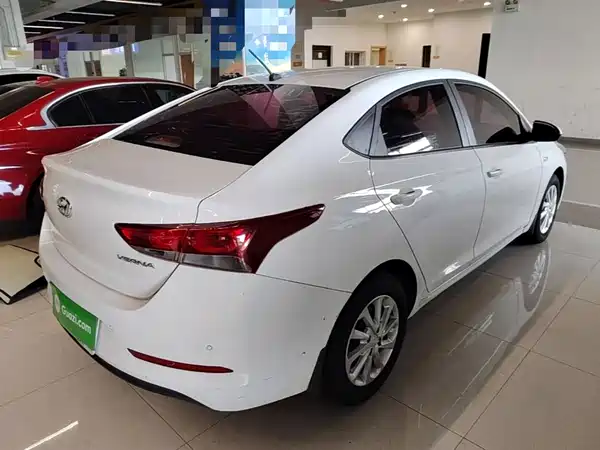 Hyundai Verna 2016