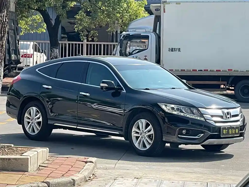 Honda Crosstour 2015 — фото 3