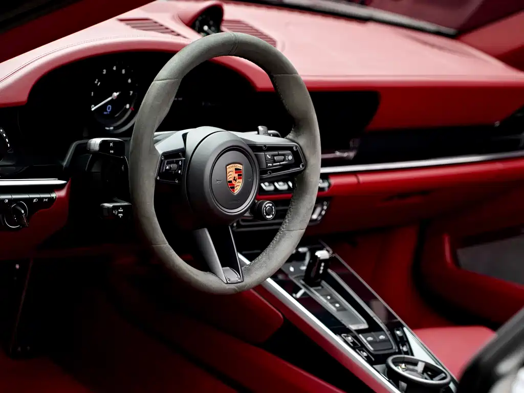 Porsche 911 2022 — фото 13