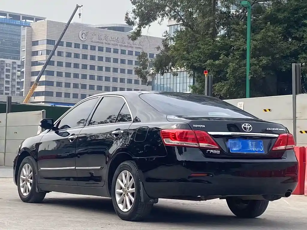 Toyota Camry 2013 — фото 4
