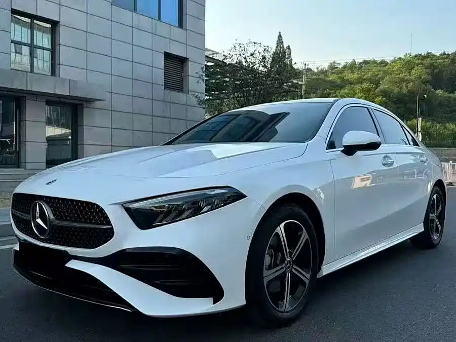 Mercedes-Benz A-Class 2023 — фото 1