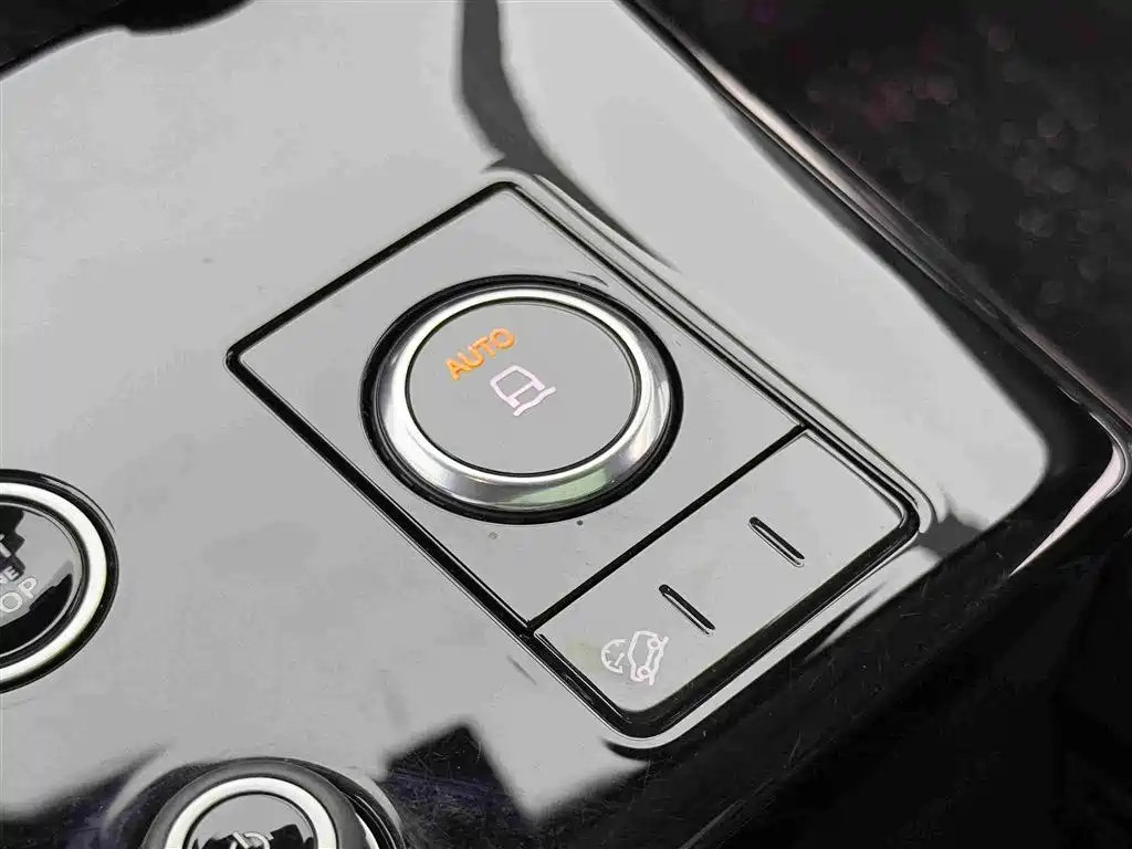 Land Rover Range Rover Sport 2023 — фото 15