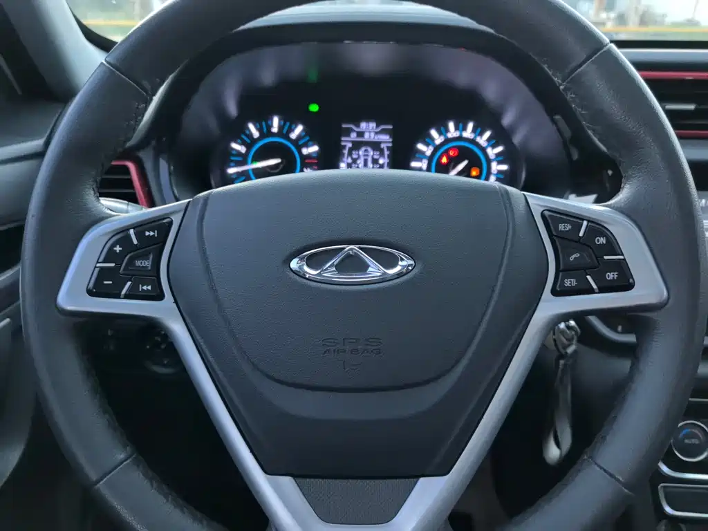 Chery Tiggo 3 2017 — фото 10
