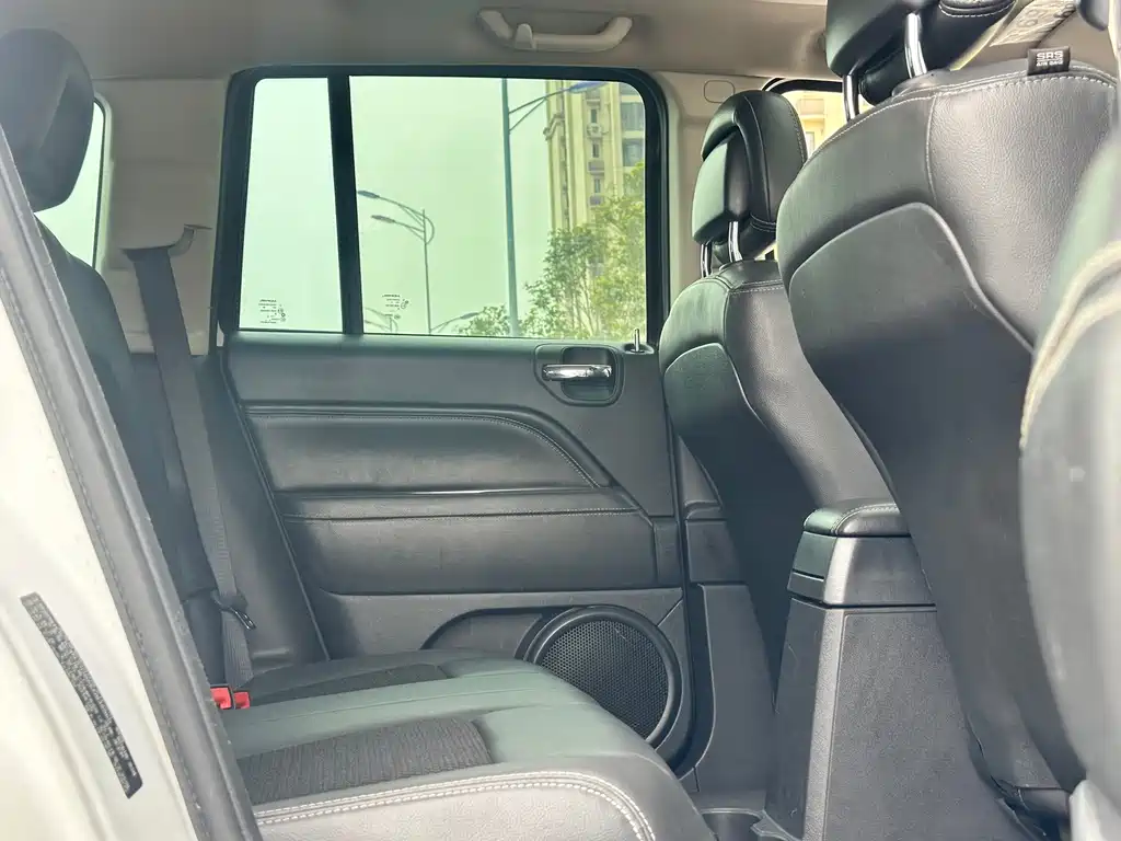Jeep Compass 2014 — фото 27