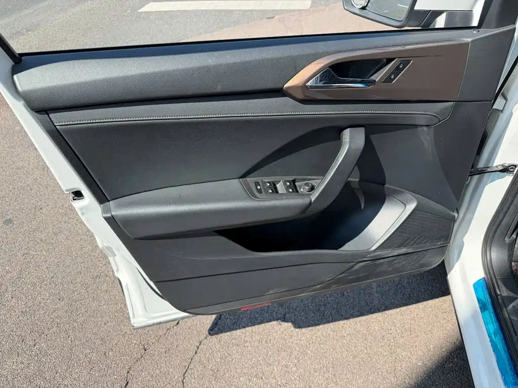 Volkswagen Tuyue 2021