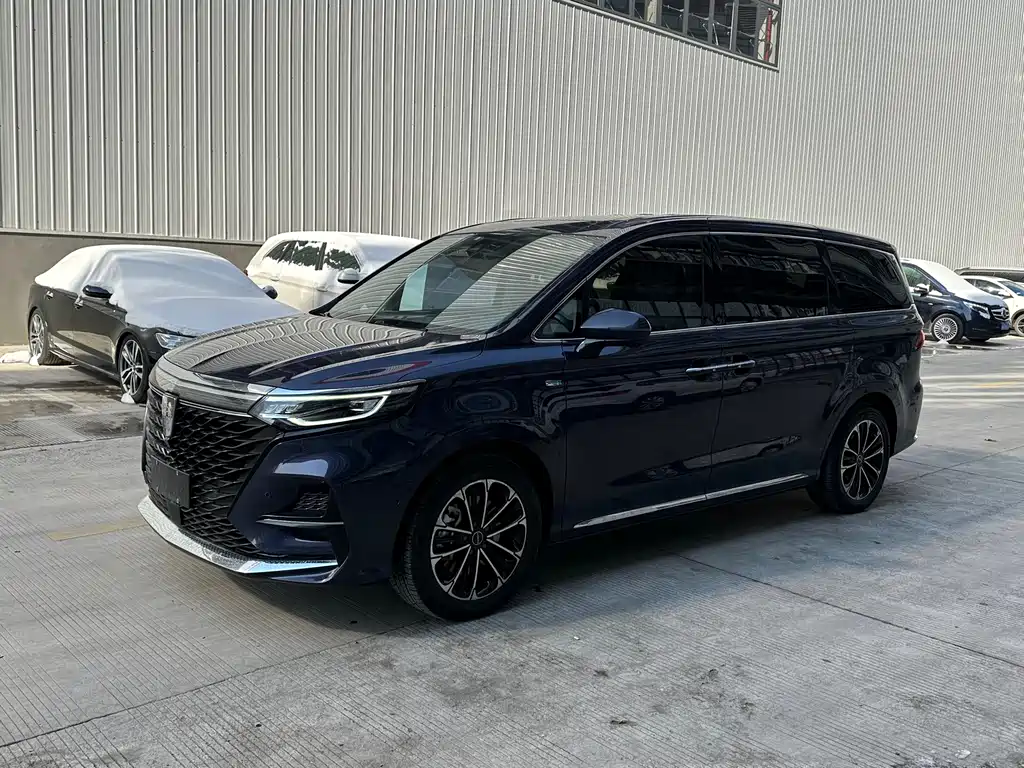 Roewe iMAX8 2022