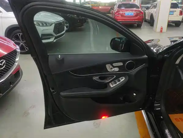 Mercedes-Benz C-Class 2020