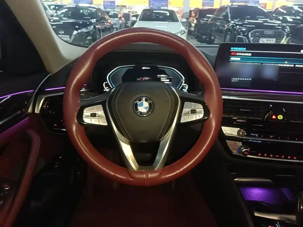 BMW 5 Series New Energy 2022 — фото 11