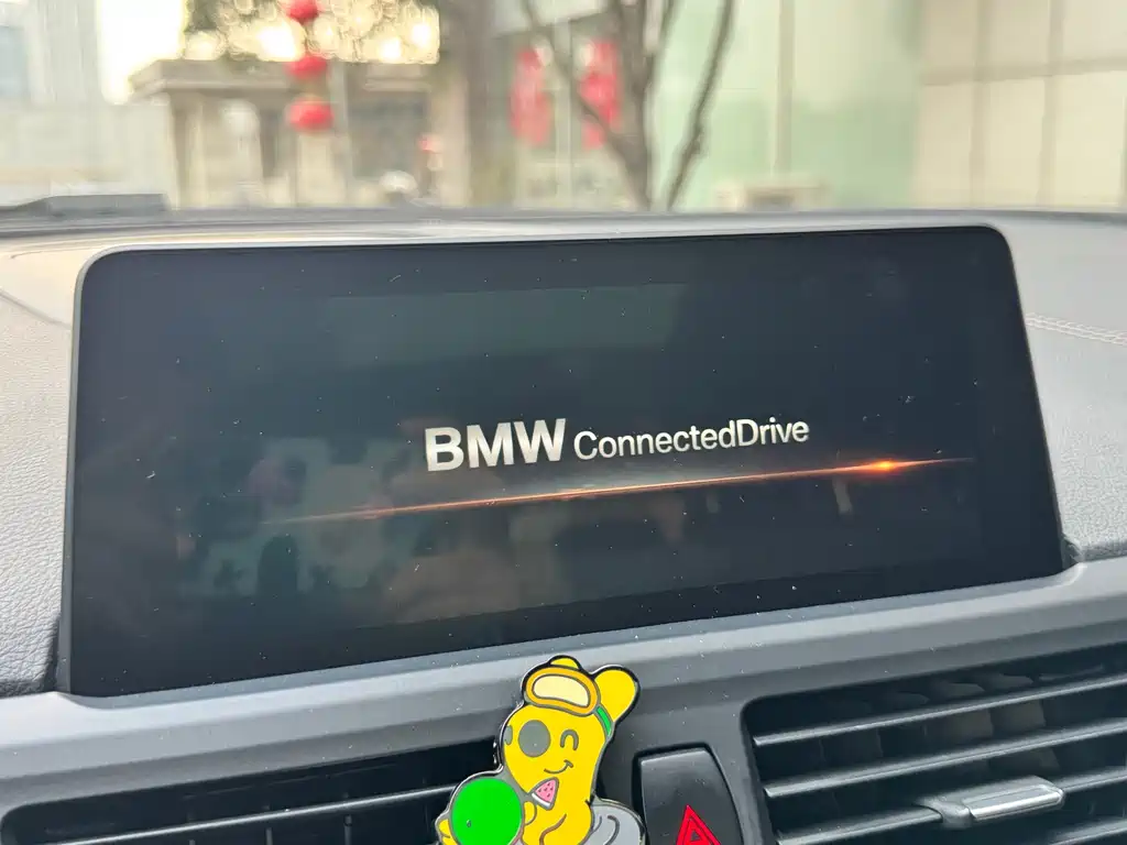 BMW 1 Series 2019 — фото 10