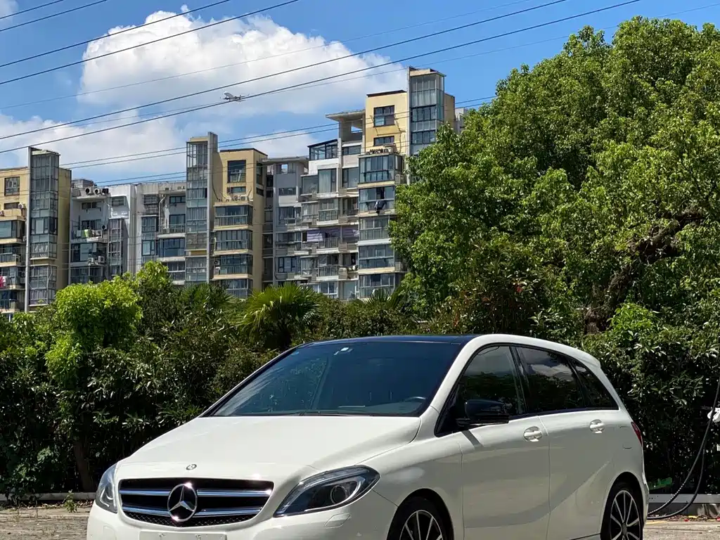 Mercedes-Benz B-Class 2013