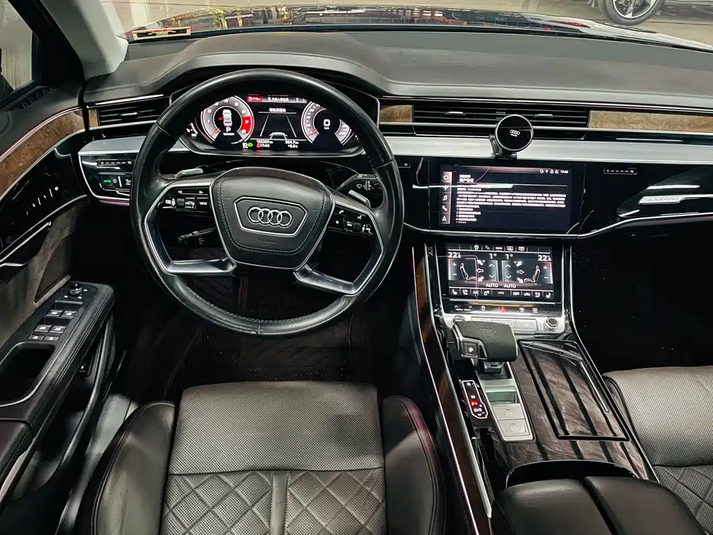 Audi A8 2020 — фото 16