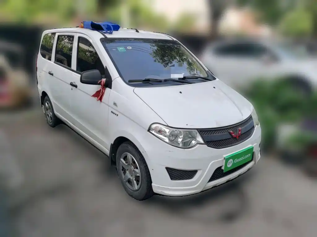 Wuling Hongguang 2016 — фото 24