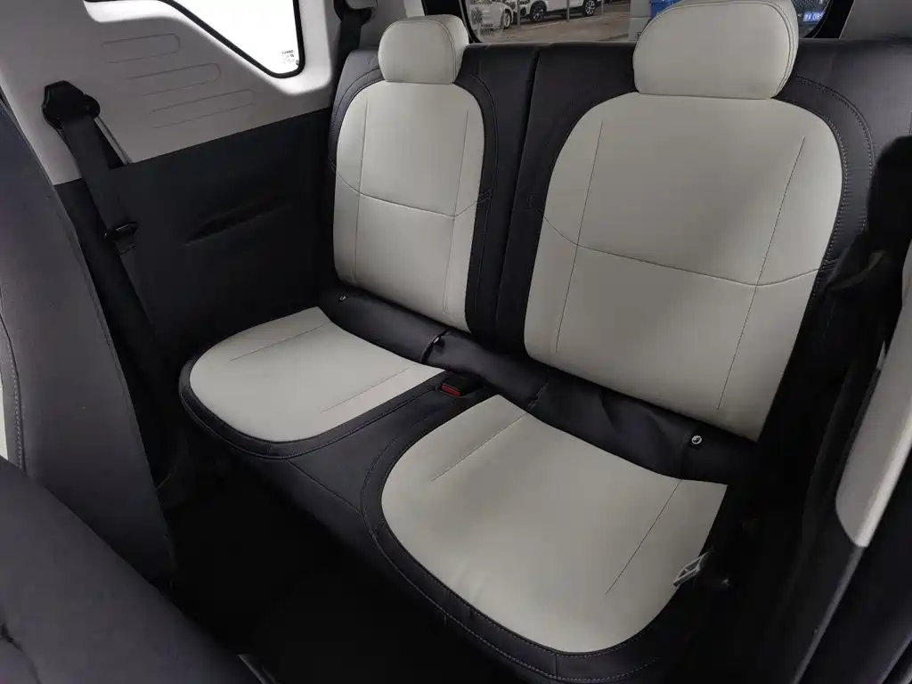 Geely Galaxy Panda 2025 — фото 15