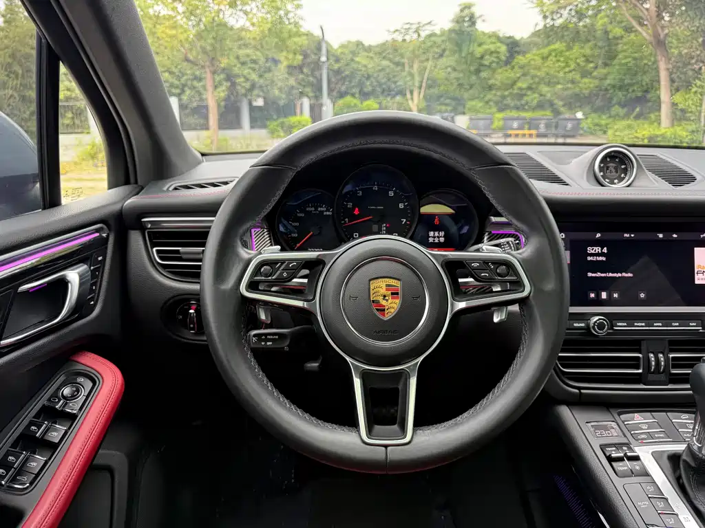 Porsche Macan 2021 — фото 9