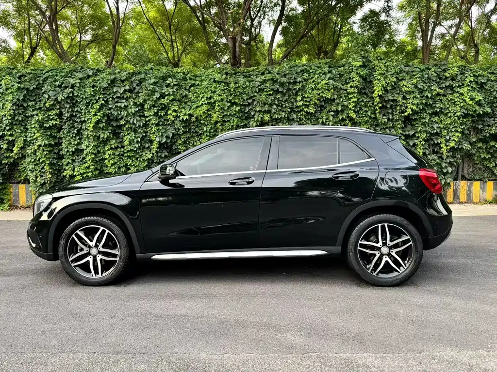 Mercedes-Benz GLA 2016