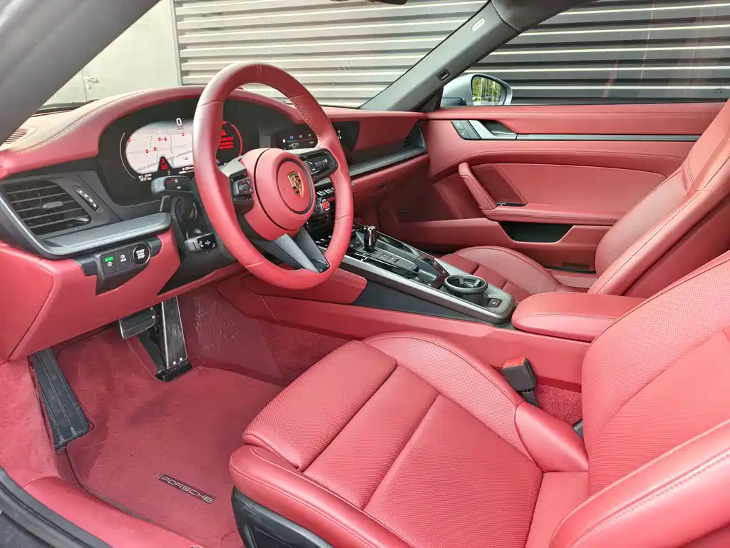 Porsche 911 2025
