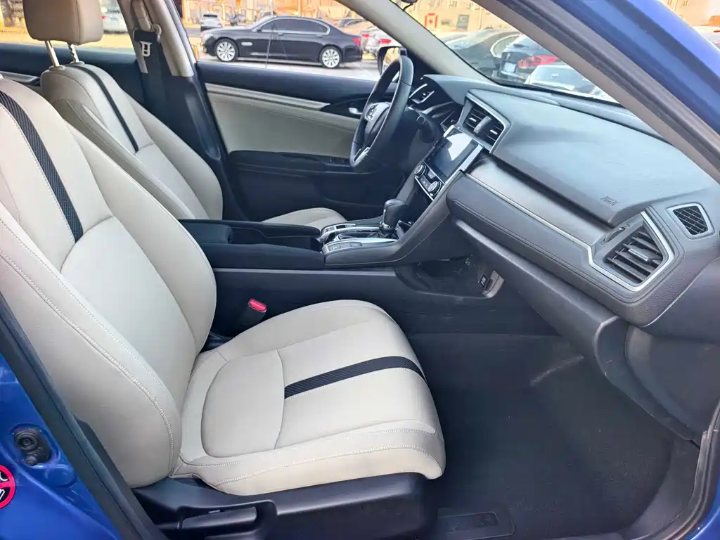 Honda Civic 2017 — фото 14
