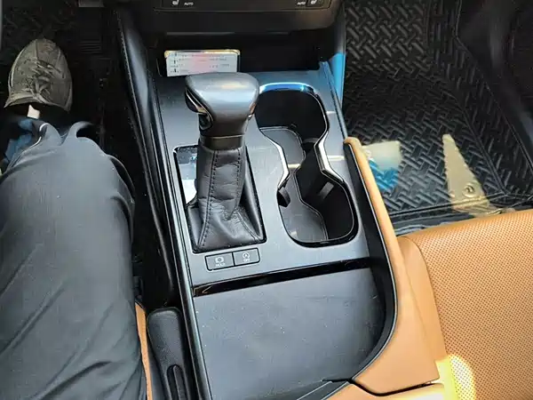 Lexus ES 2023