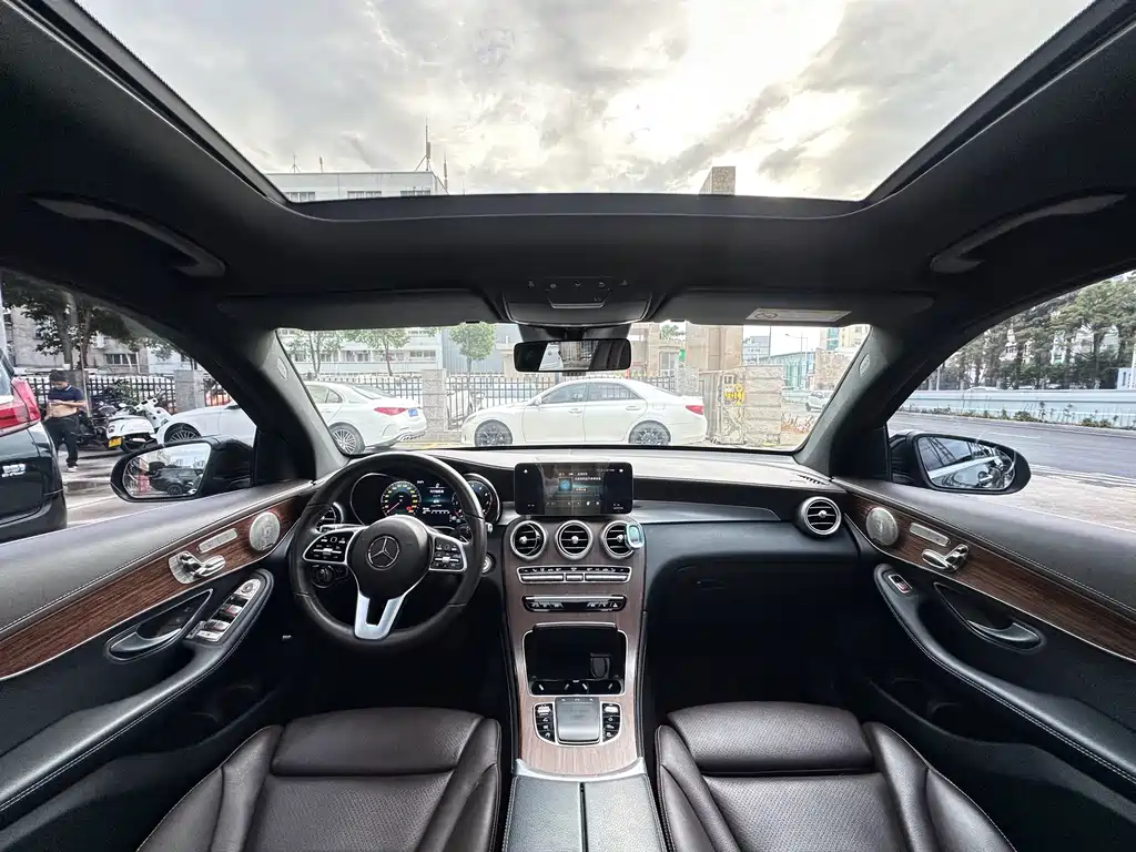 Mercedes-Benz GLC 2021 — фото 13
