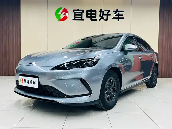 BYD Seal 05 DM-i 2025
