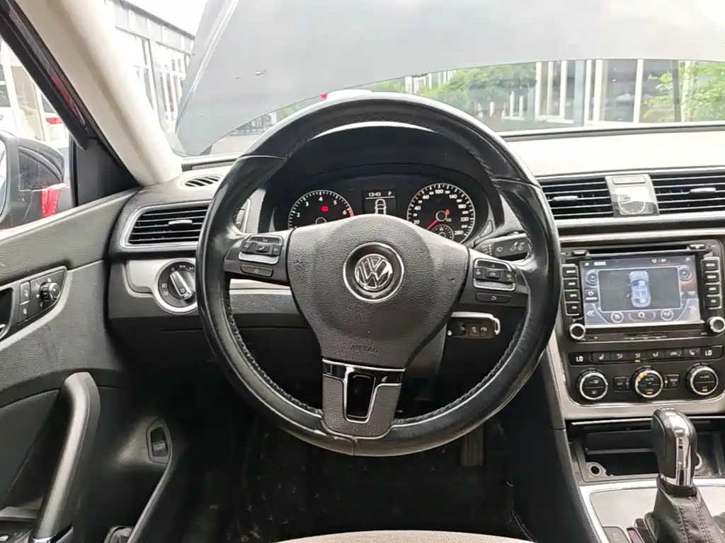 Volkswagen Passat 2015 — фото 11