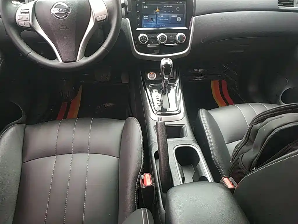 Nissan Tiida 2019 — фото 14