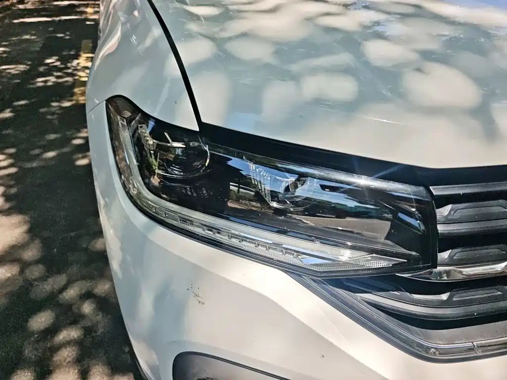 Volkswagen Explore The Shadows 2020