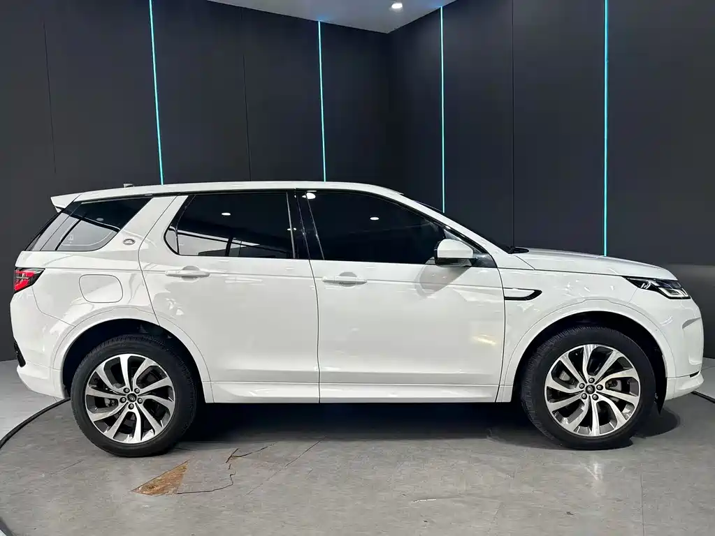Land Rover Discovery Sport 2023